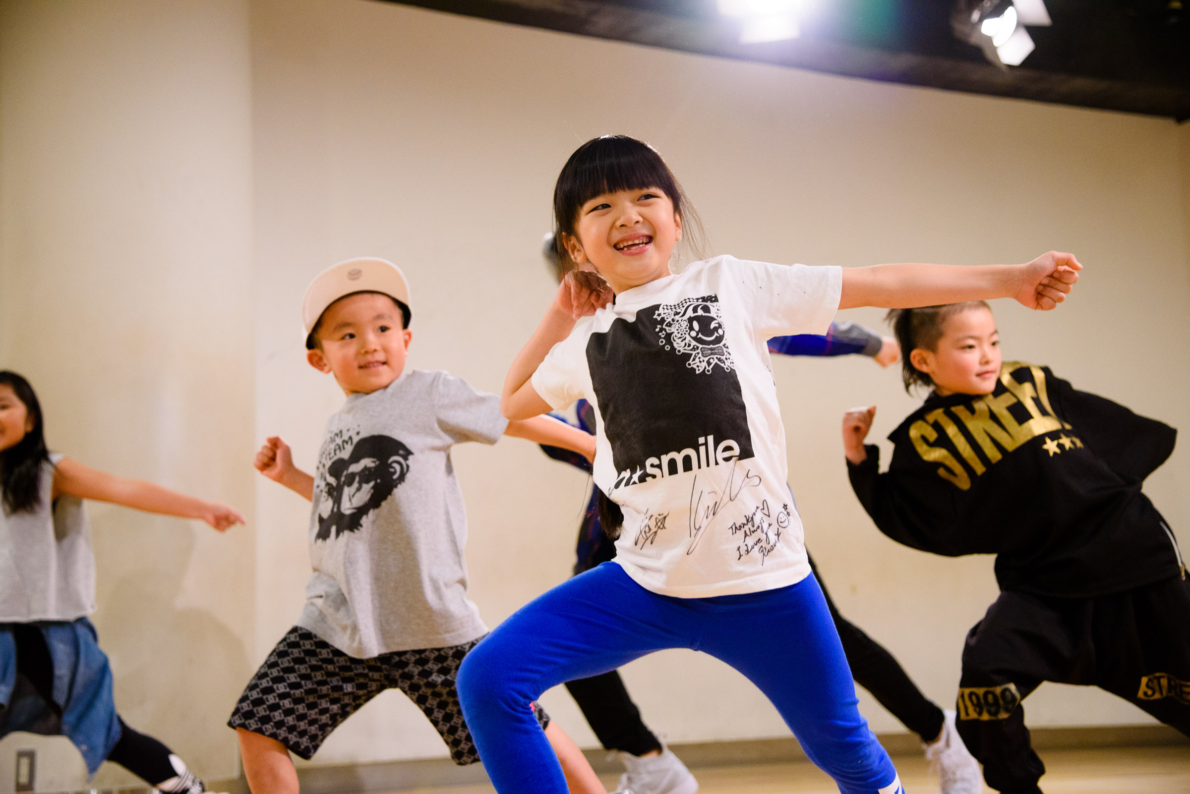 ダンスは子どもの自己肯定感向上に繋がる？自信や積極性が身につく理由を徹底解説！